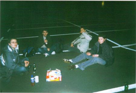 fin de soir&eacute;e au parking