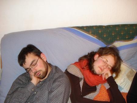 Epaule contre &eacute;paule