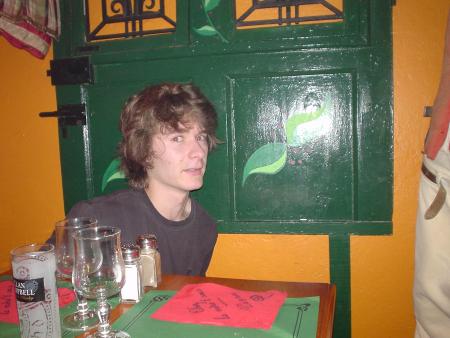 Yvo va &agrave; la cave